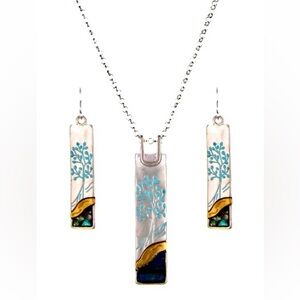 SILVER TONE & BLUE TREE OF LIFE PENDANT/NECKLACE AND EARRINGS SET